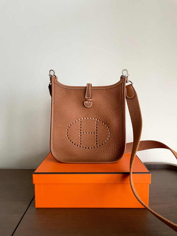 Hermès Mini Evelyne 16 Leather Bag Gold Clemence PHW