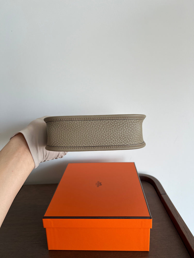 Hermès Mini Evelyne 16 Beige Marfa Clemence PHW
