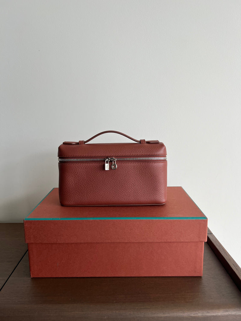 Loro Piana Extra Pocket Pouch L19 (Kummel)