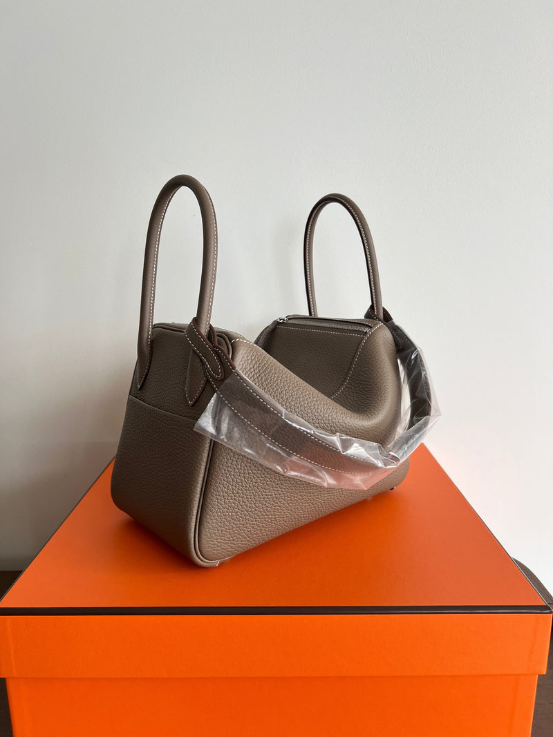 Hermès Lindy 26 Etoupe Clemence PHW