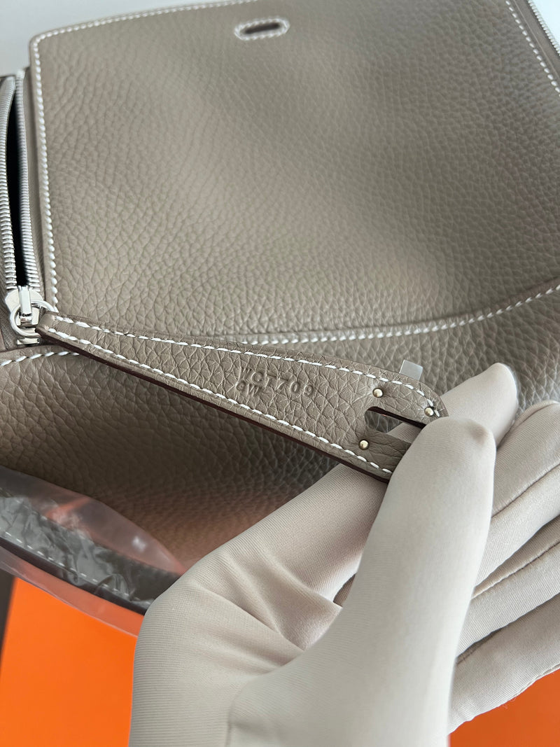 Hermès Lindy 26 Etoupe Clemence PHW