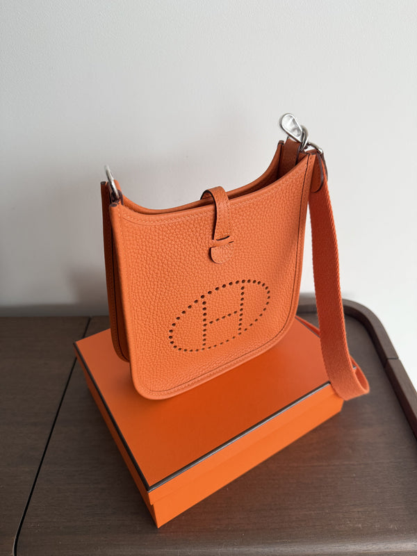 Hermès Mini Evelyne 16 Bag Orange Clemence PHW