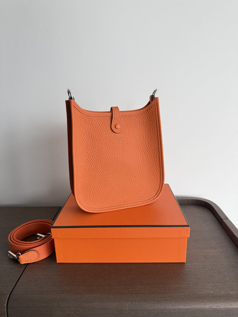 Hermès Mini Evelyne 16 Bag Orange Clemence PHW