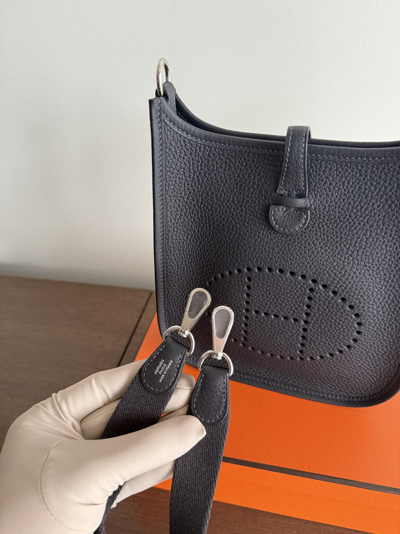 Hermès Mini Evelyne 16 Bag Caban Clemence PHW