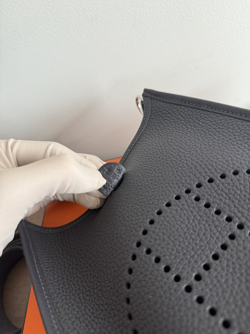 Hermès Mini Evelyne 16 Bag Caban Clemence PHW