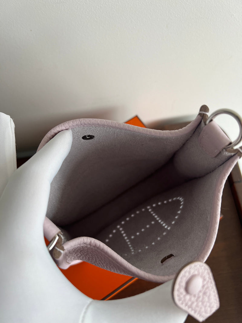 Hermès Mini Evelyne 16 Mauve Pale Clemence PHW