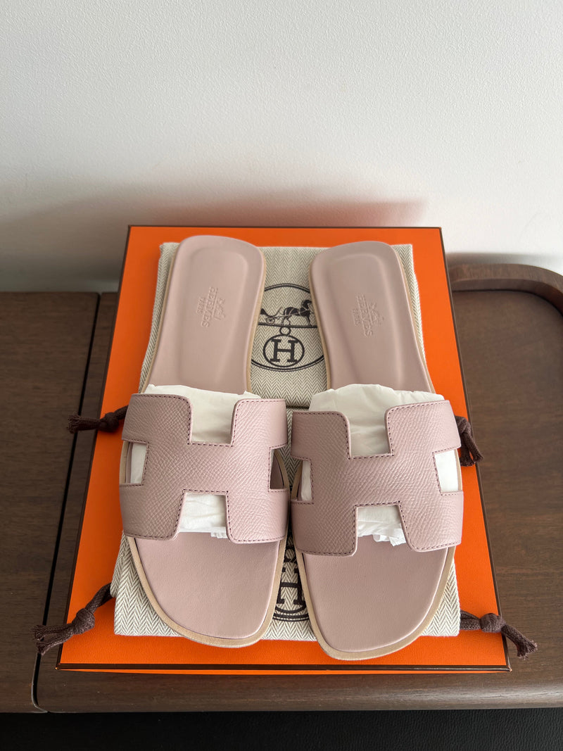 Hermès Oran Sandals (Rose Porcelaine)