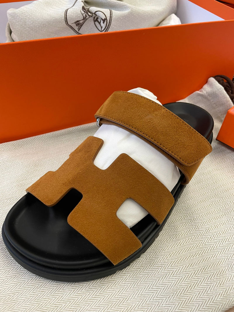 Hermès Chypre Sandals Suede (Naturel/Black)