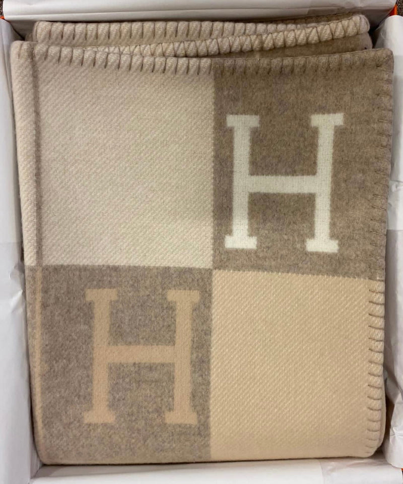 Hermès Avalon III Throw Blanket (Coco/Camomille)