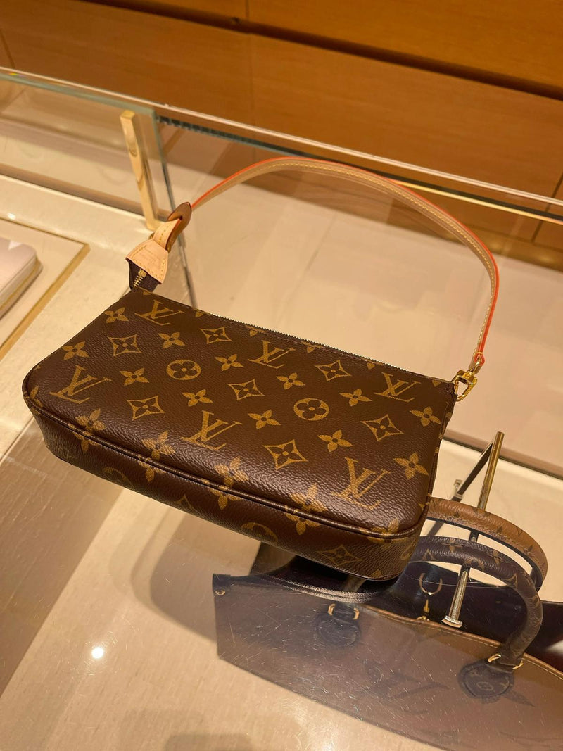 Louis Vuitton Pochette Accessoires