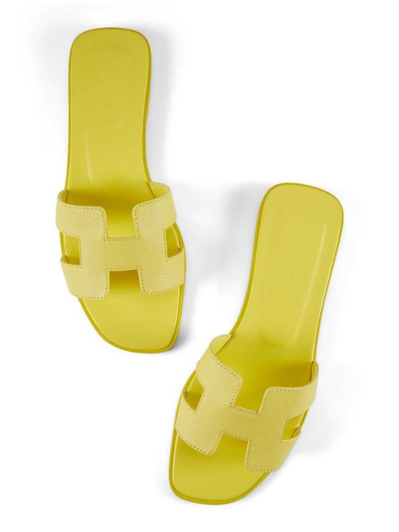 Hermès Oran Sandals (Jaune Curcuma)