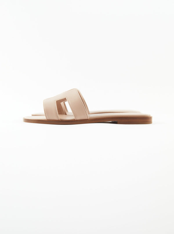 Hermès Oran Sandals (Beige Nude)