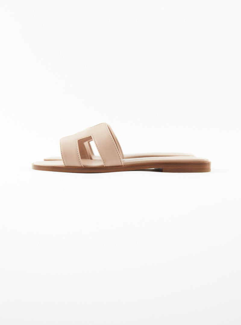 Hermès Oran Sandals (Beige Nude)
