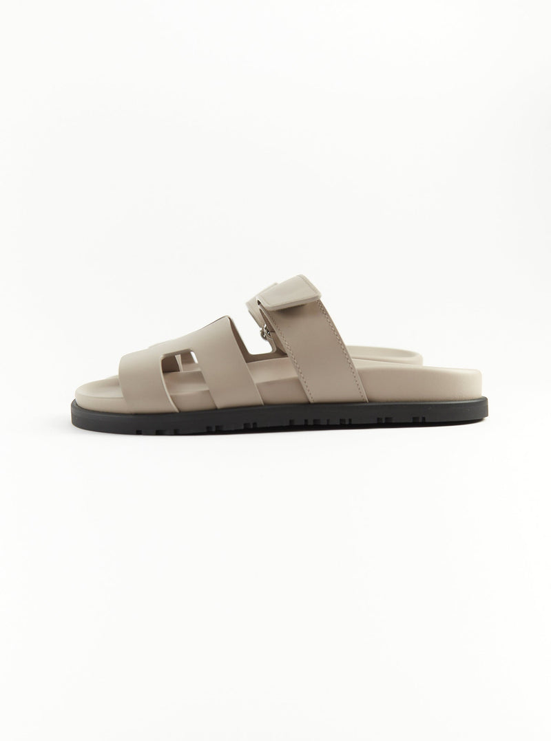Hermès Chypre Sandals (Beige Mastic)