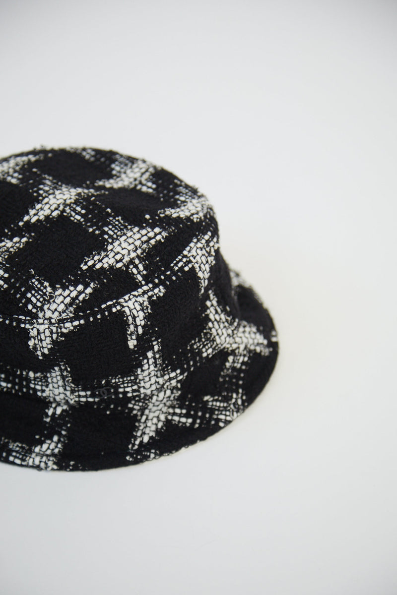 Chanel Bucket Hat Tweed (Black/White)