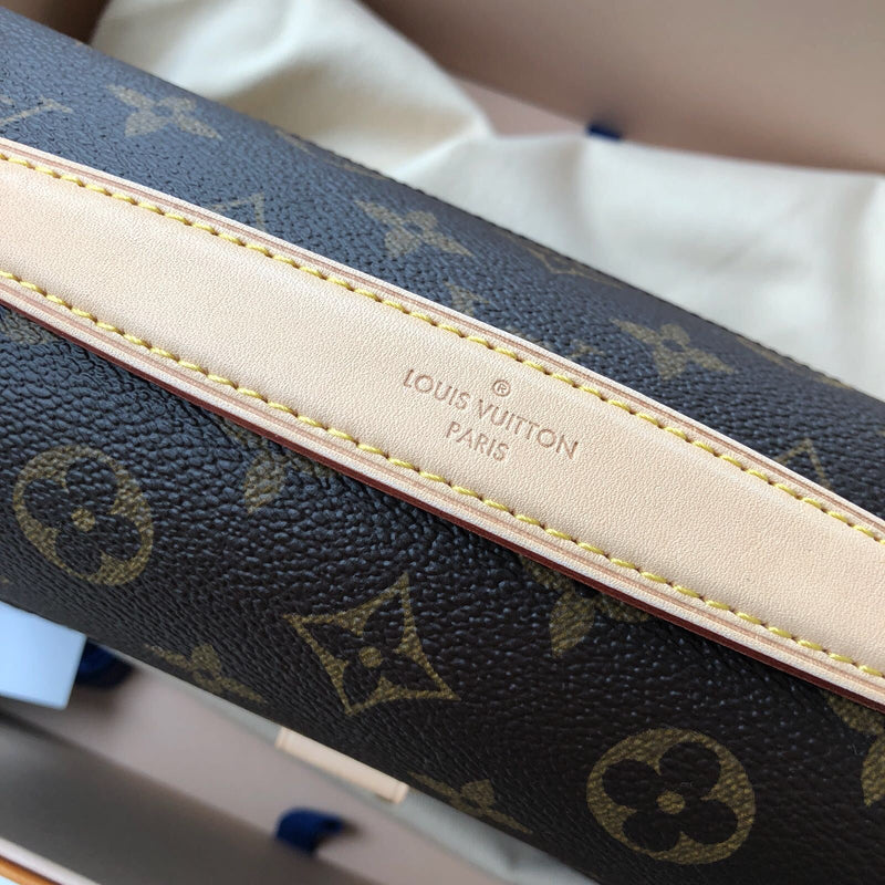Louis Vuitton Pochette Metis