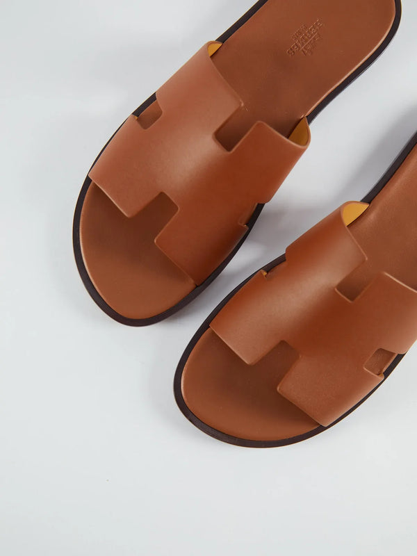 Hermès Izmir Sandals (Gold)