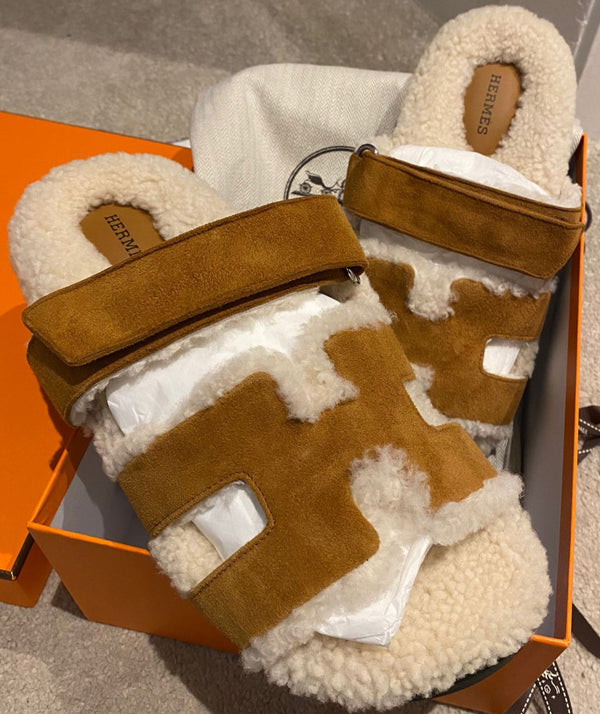 Hermès Chypre Shearling Sandals (Naturel / Ecru)